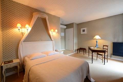 Imagen de la habitación del Hotel Des Artistes, TARASCON. Foto 7