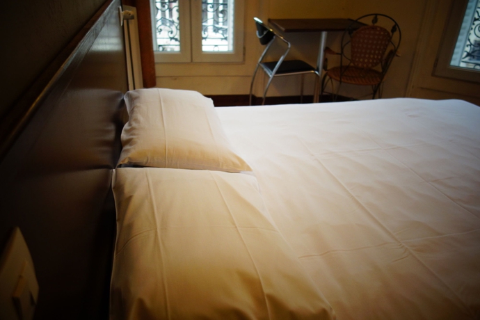 Imagen de la habitación del Hotel Des Arts Bastille. Foto 9