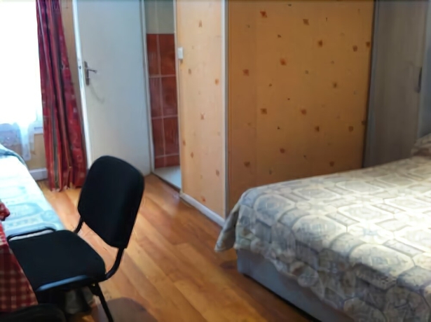 Imagen de la habitación del Hotel Des Arts, París. Foto 14