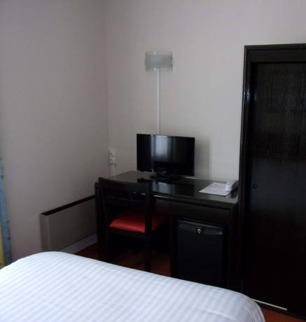 Imagen de la habitación del Hotel Des Arts, RUEIL MALMAISON. Foto 5