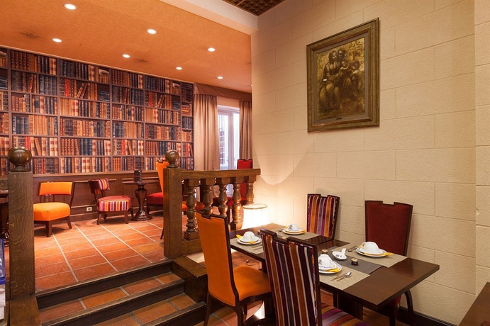 Imagen del bar/restaurante del Hotel Des Augustins. Foto 3