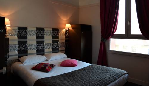 Imagen de la habitación del Hotel Des Bains, Granville. Foto 10