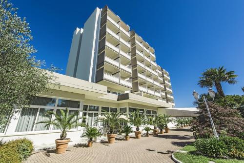 Imagen general del Hotel Des Bains Terme. Foto 8