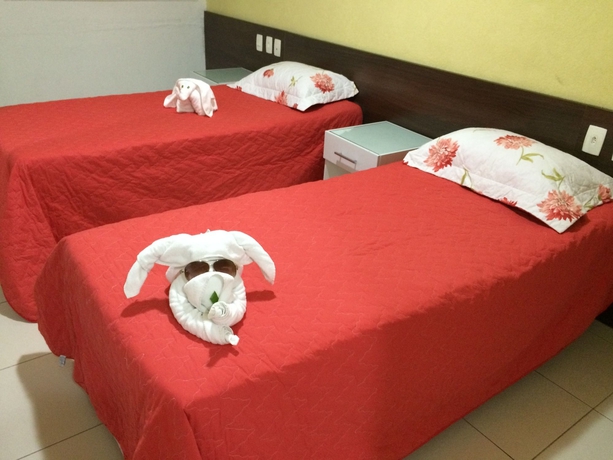 Imagen de la habitación del Hotel Des Basques. Foto 9