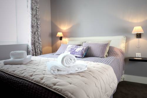 Imagen de la habitación del Hotel Des Basses Pyrénées. Foto 5