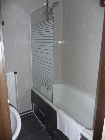 Imagen de la habitación del Hotel Des Buttes Chaumont. Foto 8