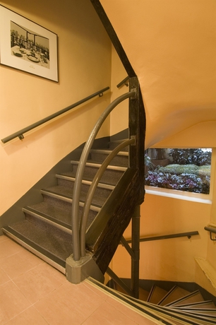 Imagen de los interiores del Hotel Des Canettes. Foto 14