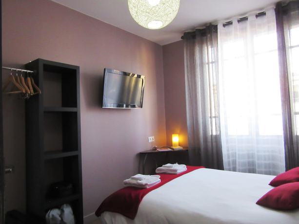 Imagen de la habitación del Hotel Des Causses. Foto 2