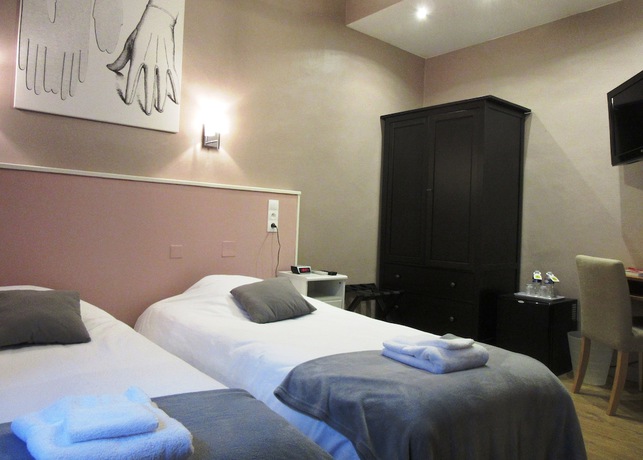 Imagen de la habitación del Hotel Des Causses. Foto 6