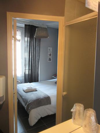 Imagen de la habitación del Hotel Des Causses. Foto 15