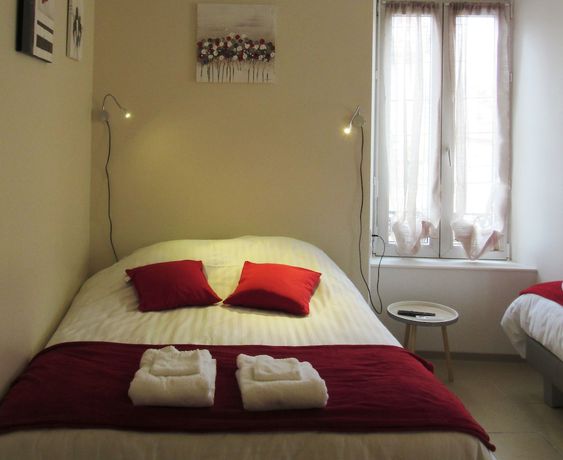 Imagen de la habitación del Hotel Des Causses. Foto 18