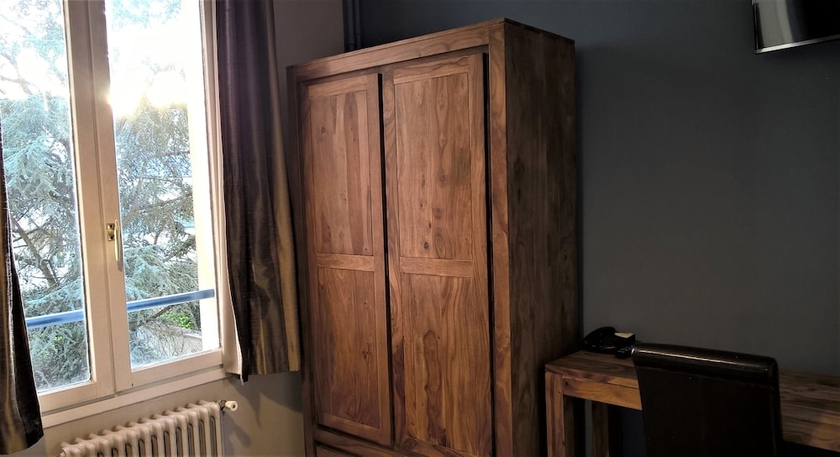 Imagen de la habitación del Hotel Des Cèdres. Foto 17