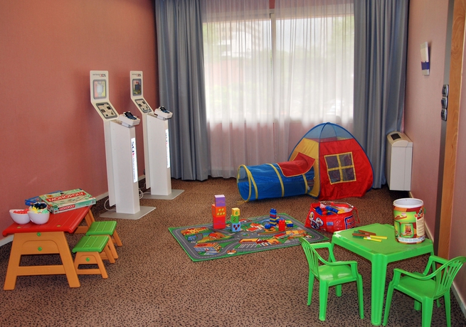 Imagen de los interiores del Hotel Des Congrès. Foto 11