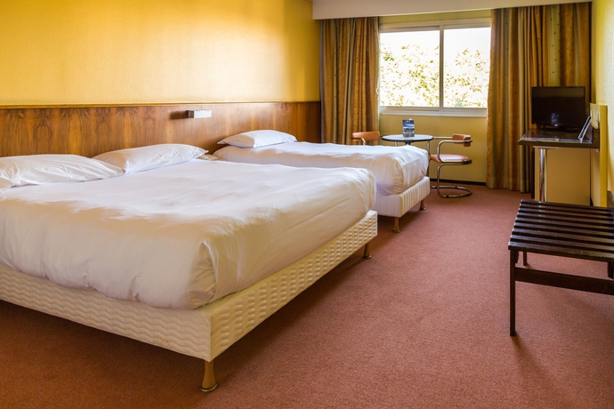 Imagen de la habitación del Hotel Des Congrès. Foto 9