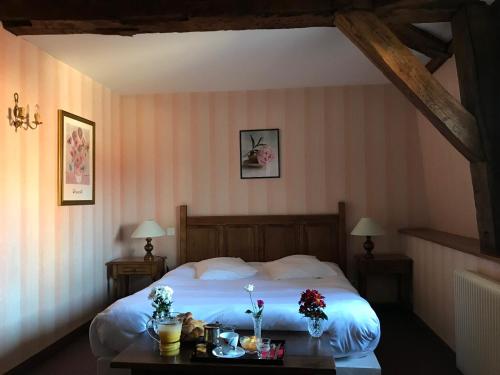 Imagen de la habitación del Hotel Des Cymaises. Foto 6