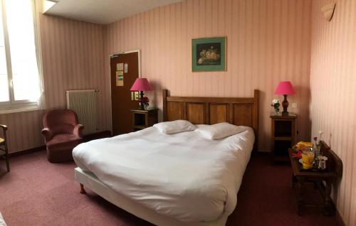 Imagen de la habitación del Hotel Des Cymaises. Foto 9