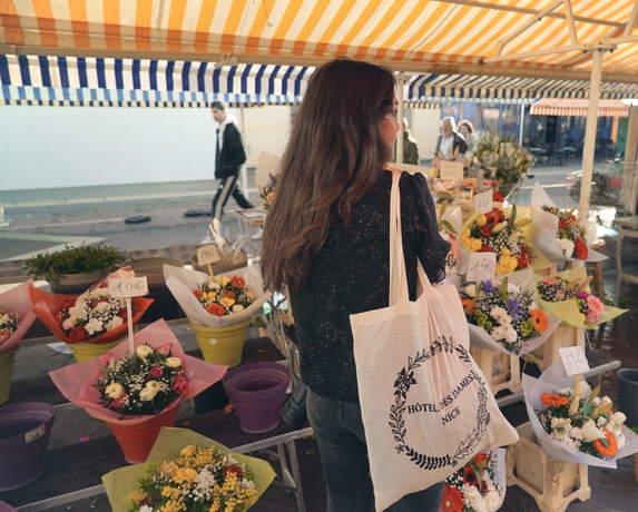 Imagen de los exteriores del Hotel Des Dames. Foto 19