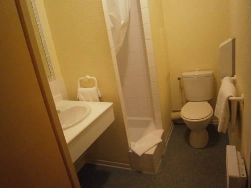 Imagen de la habitación del Hotel Des Deux Porches. Foto 5