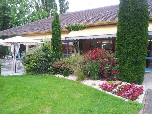 Imagen de la habitación del Hotel Des Dhuits. Foto 6