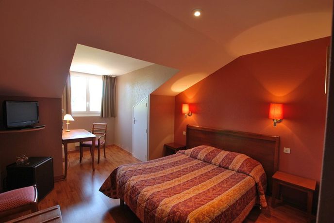 Imagen de la habitación del Hotel Des Dhuits. Foto 9