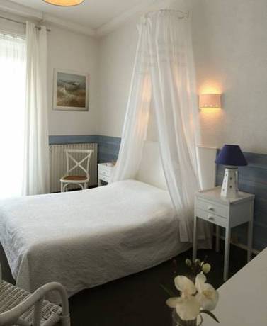 Imagen de la habitación del Hotel Des Druides. Foto 8