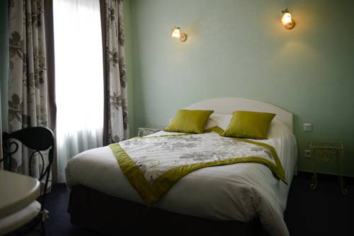 Imagen de la habitación del Hotel Des Ducs, ALENCON. Foto 5