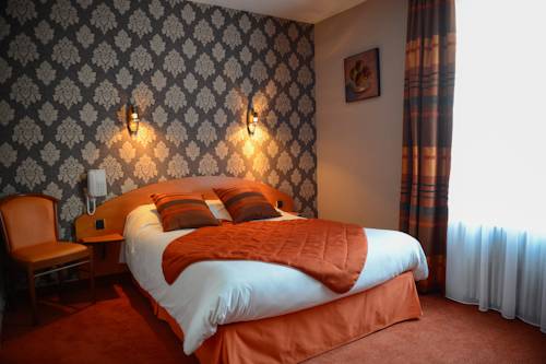 Imagen de la habitación del Hotel Des Ducs, ALENCON. Foto 8