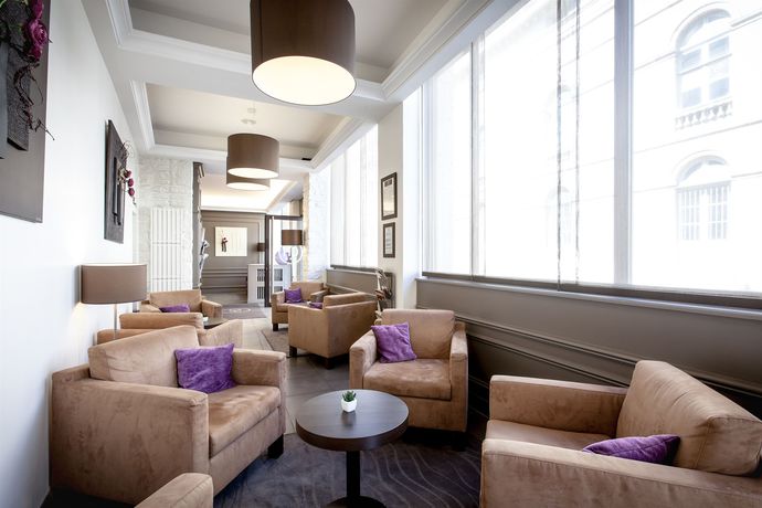 Imagen de los interiores del Hotel Des Ducs. Foto 16