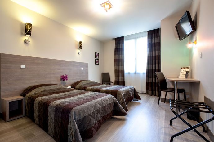 Imagen de la habitación del Hotel Des Ducs. Foto 10