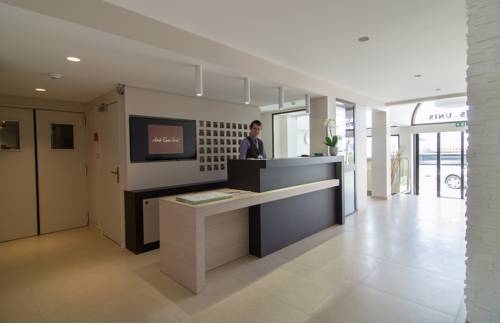 Imagen general del Hotel Des Etats Unis. Foto 8