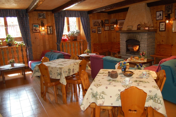 Imagen del bar/restaurante del Hotel Des Glaciers. Foto 1
