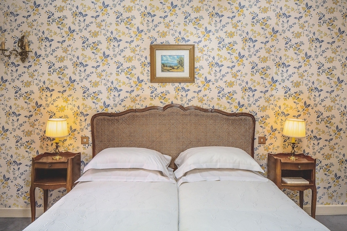 Imagen de la habitación del Hotel Des Grandes Ecoles. Foto 15