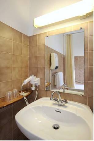 Imagen de la habitación del Hotel Des Grands Vins. Foto 4