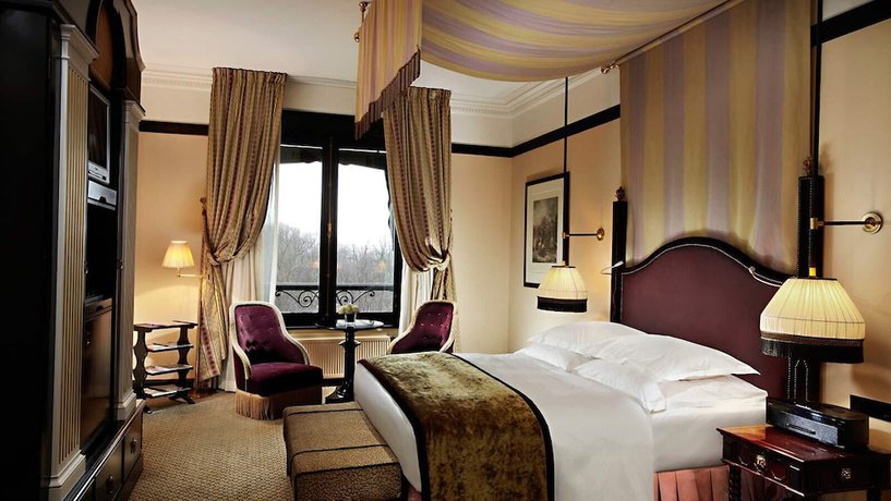 Imagen de la habitación del Hotel Des Indes. Foto 13