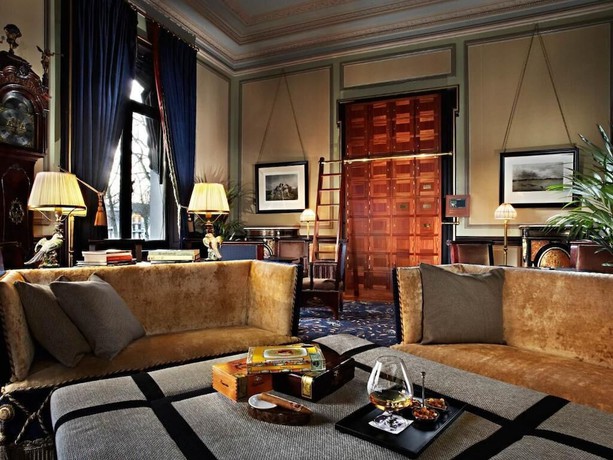 Imagen de la habitación del Hotel Des Indes. Foto 19