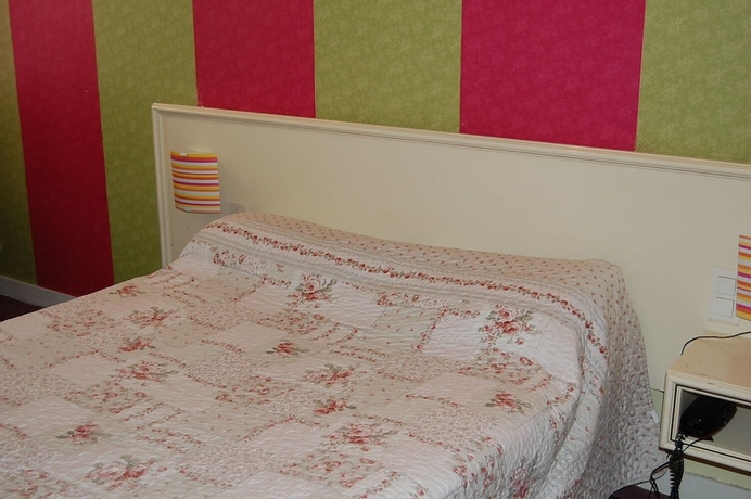 Imagen de la habitación del Hotel Des Jacobines. Foto 14