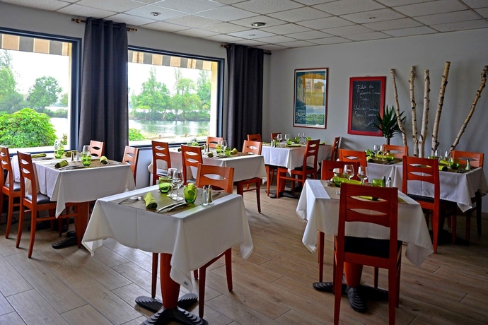 Imagen del bar/restaurante del Hotel Des Lacs. Foto 3