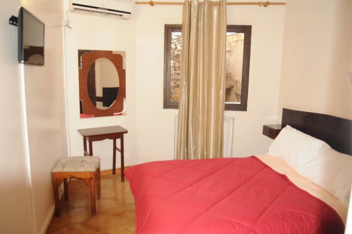 Imagen de la habitación del Hotel Des Lilas. Foto 10