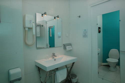 Imagen de la habitación del Hotel Des Lys. Foto 7