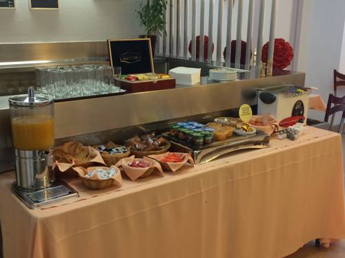 Imagen de la habitación del Hotel Des Lys. Foto 8