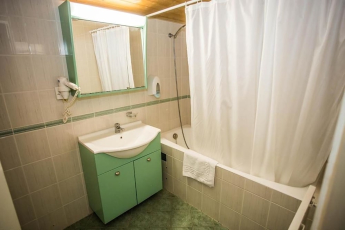 Imagen de la habitación del Hotel Des Masques. Foto 13