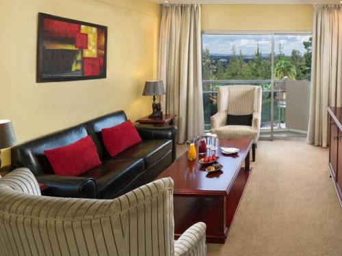 Imagen de la habitación del Hotel Des Mille Collines. Foto 2