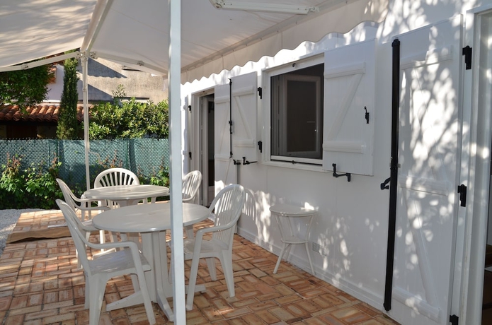 Imagen de la habitación del Hotel Des Mimosas. Foto 7