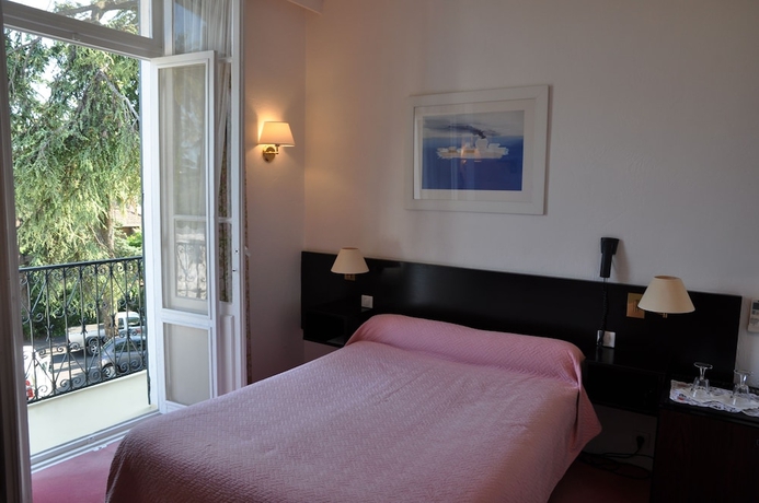 Imagen de la habitación del Hotel Des Mimosas. Foto 16