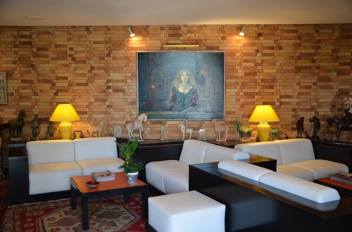 Imagen del bar/restaurante del Hotel Des Mimosas. Foto 4