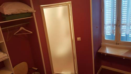 Imagen de la habitación del Hotel Des Moulins. Foto 5