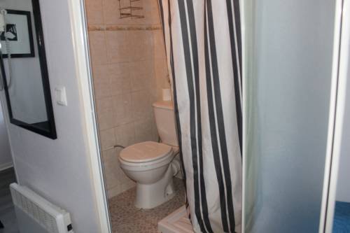 Imagen de la habitación del Hotel Des Moulins. Foto 16