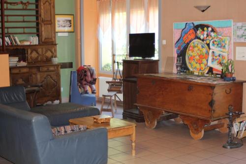 Imagen general del Hotel Des Oliviers, Chambonas. Foto 16
