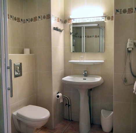 Imagen de la habitación del Hotel Des Pays-bas. Foto 17