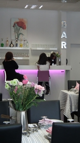 Imagen del bar/restaurante del Hotel Des Pays-bas. Foto 5